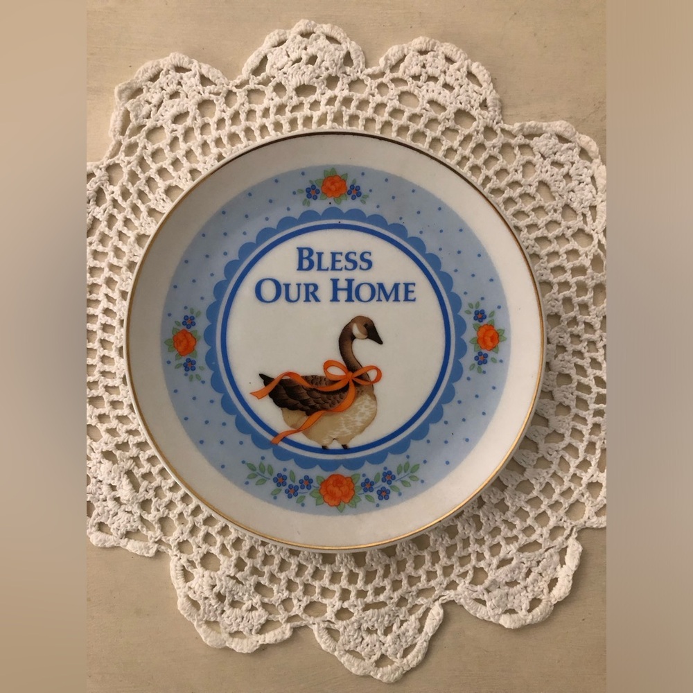 Vintage heirloom Goose plate by Paula 1984